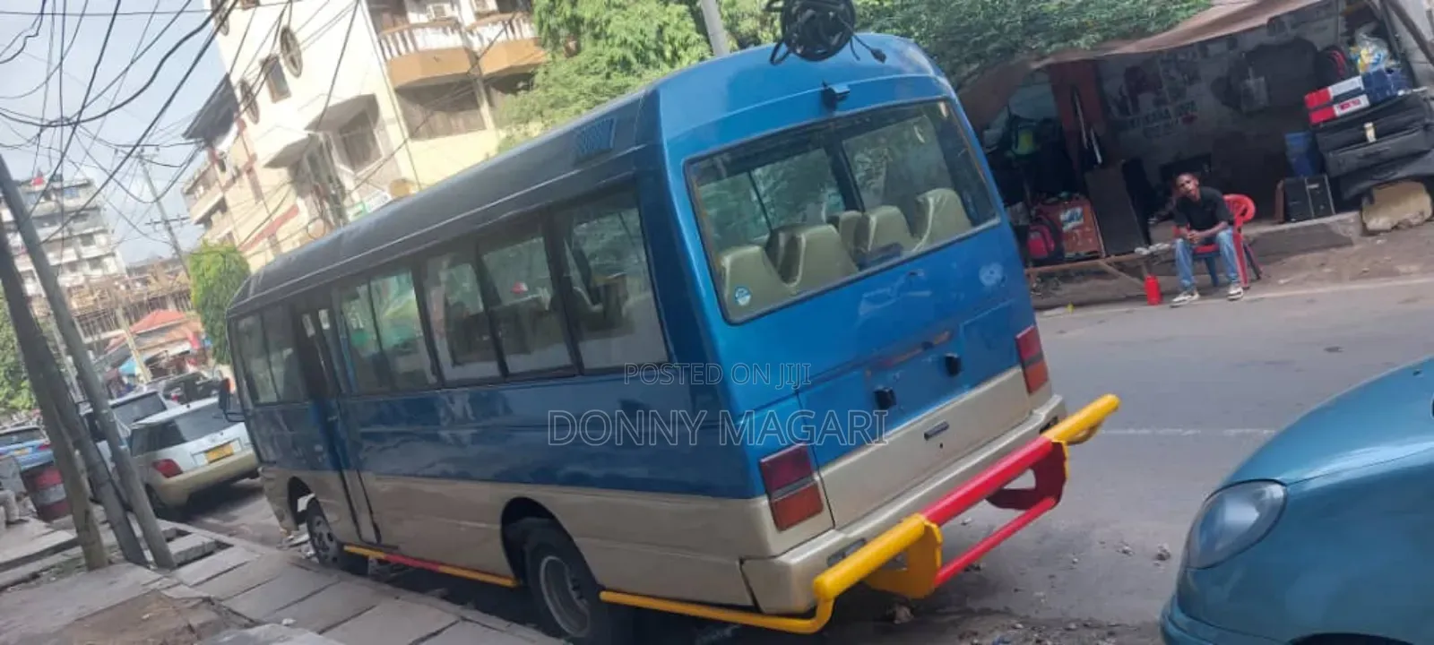 Nissan Civilian 2000 Blue