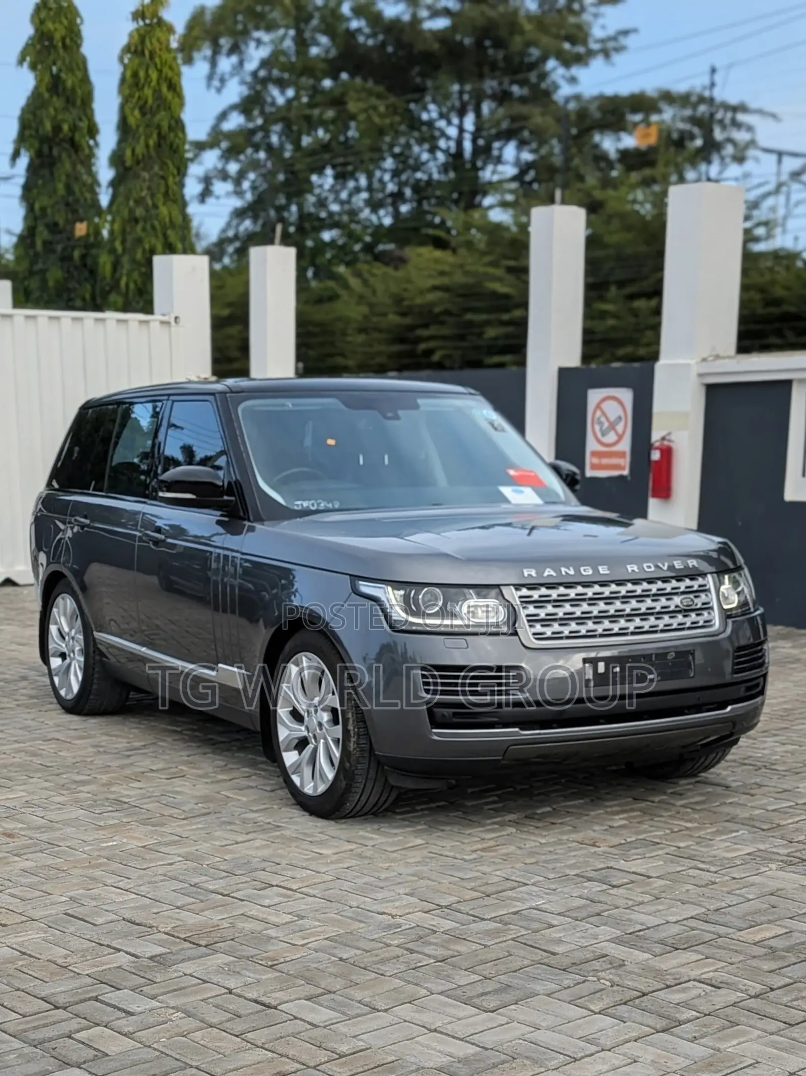 Land Rover Range Rover Vogue 2016 Gray