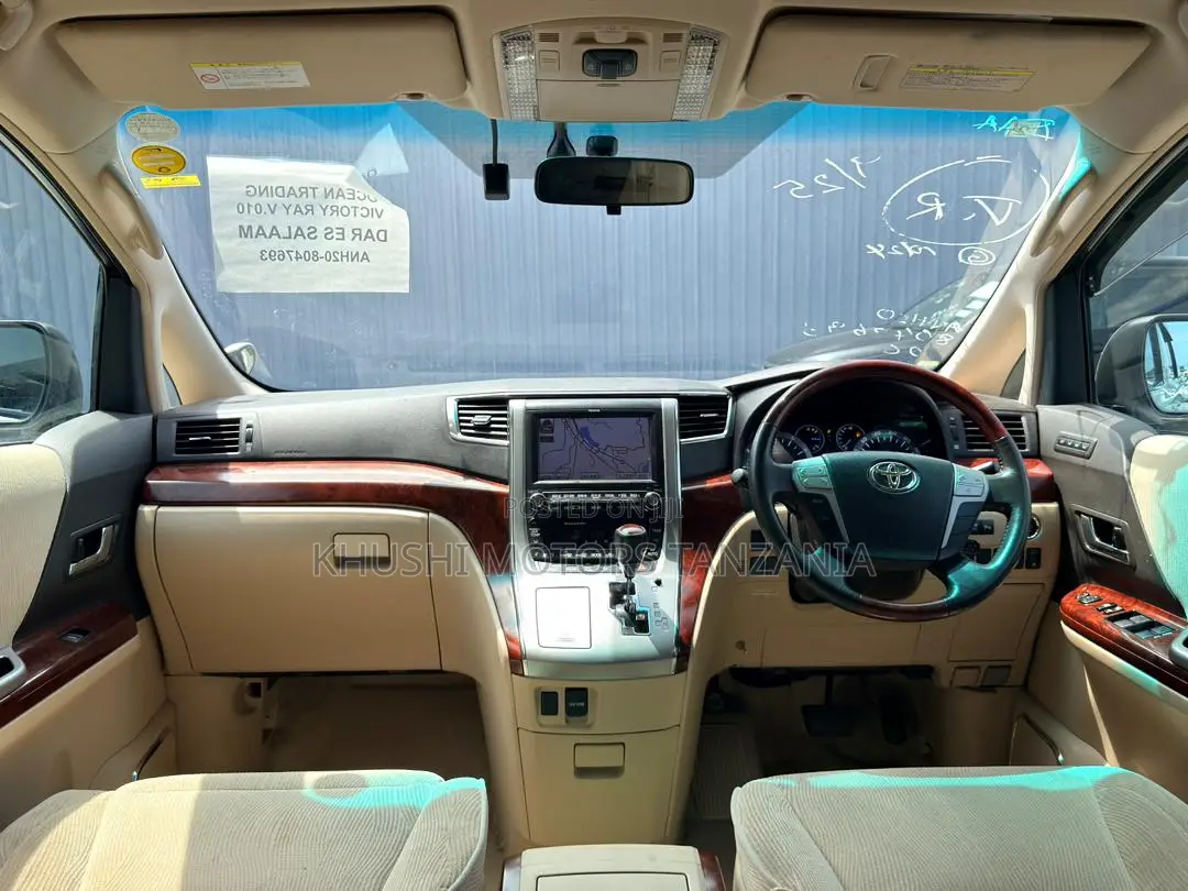 Toyota Alphard 2.4 Petrol FWD 2009 Gold