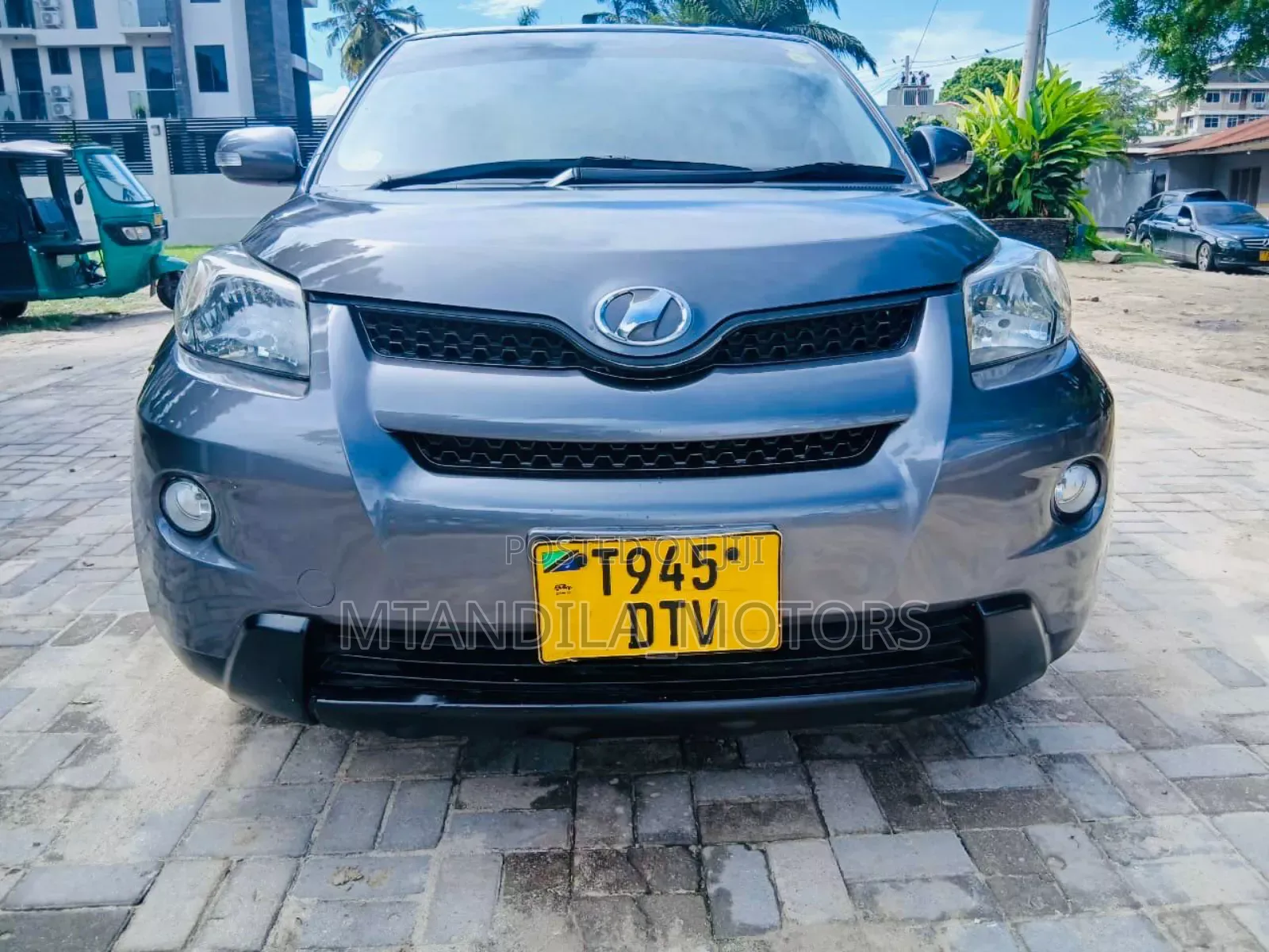 Toyota IST 2010 Gray