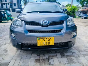 Toyota IST 2010 Gray