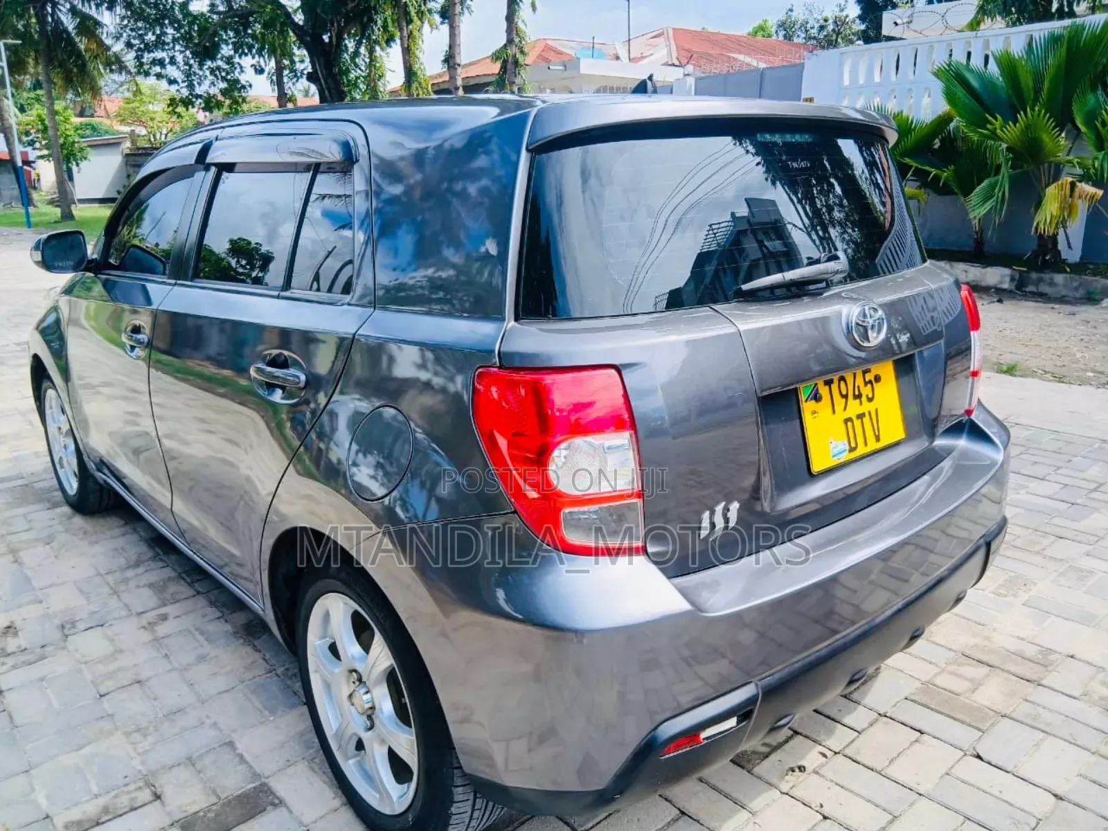 Toyota IST 2010 Gray