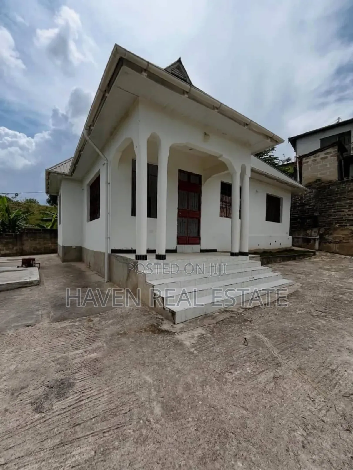 3bdrm House in Mbezi for sale
