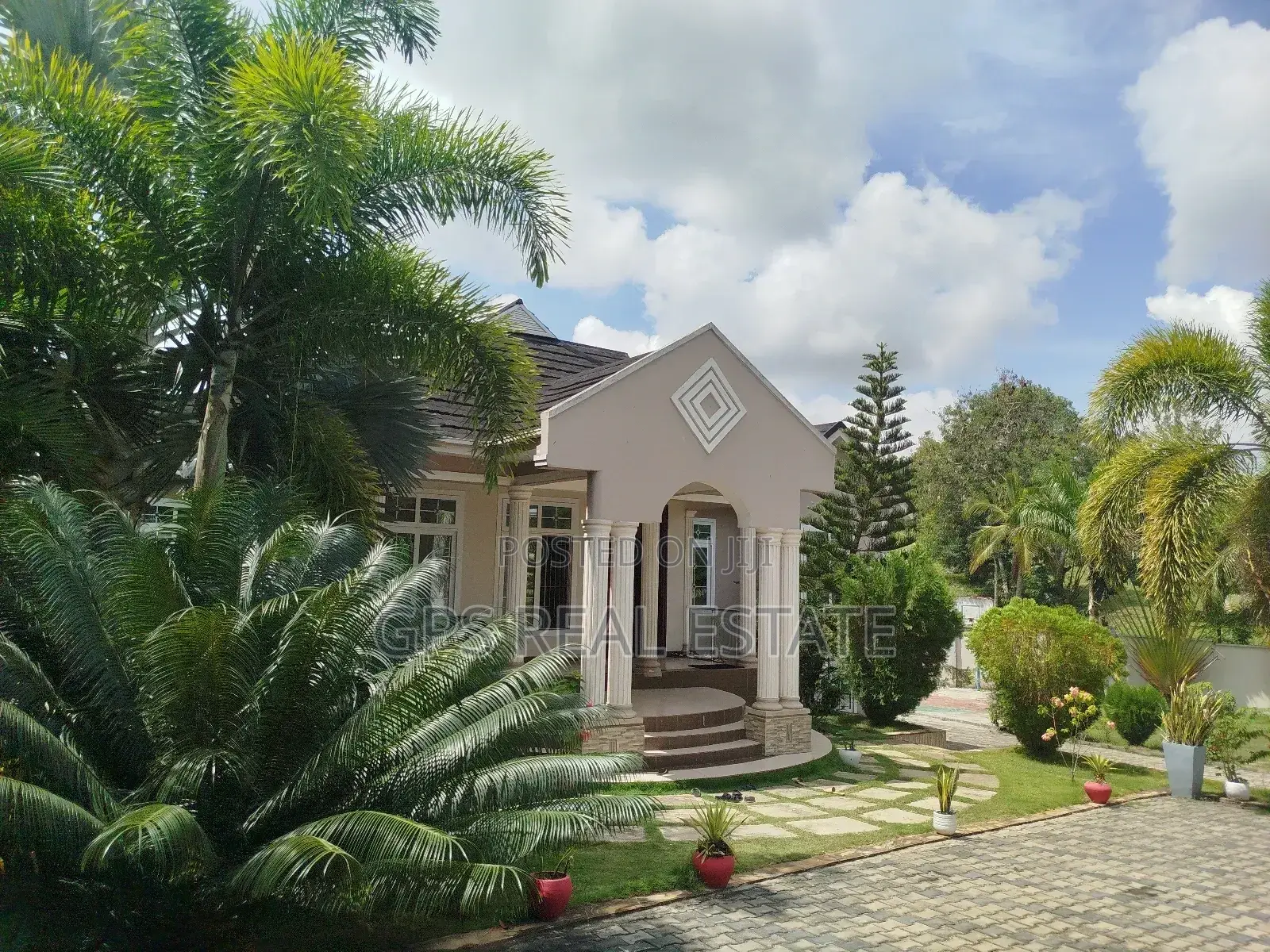 4bdrm Mansion in Goba, Kinondoni for sale