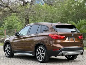 BMW X1 xDrive28i AWD 2016 Brown