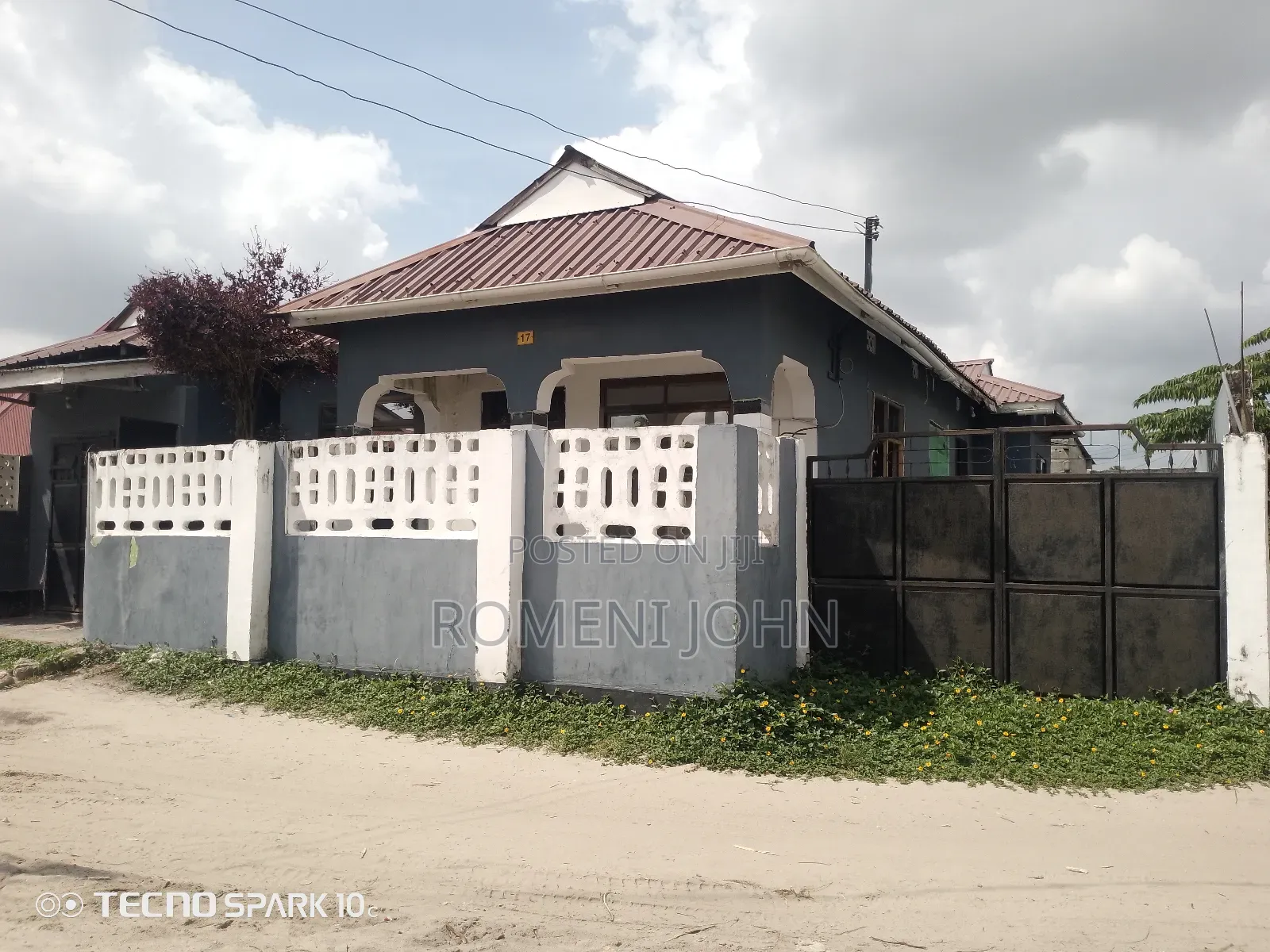 4bdrm House in Tanzania Daresalaam, Ilala for sale