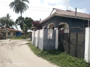 4bdrm House in Tanzania Daresalaam, Ilala for sale