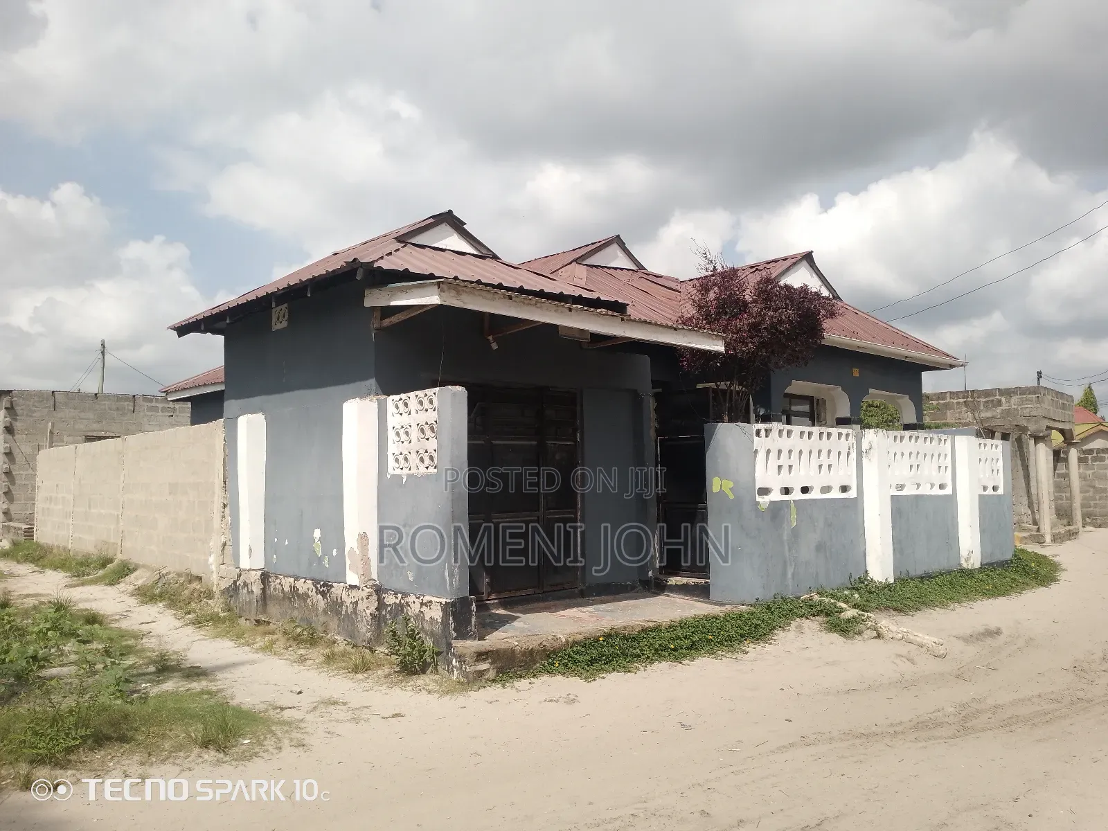 4bdrm House in Tanzania Daresalaam, Ilala for sale