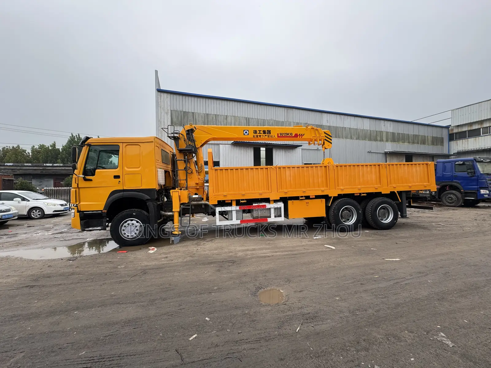Ready for Order Yellow Howo 6x4 Truck With Crane