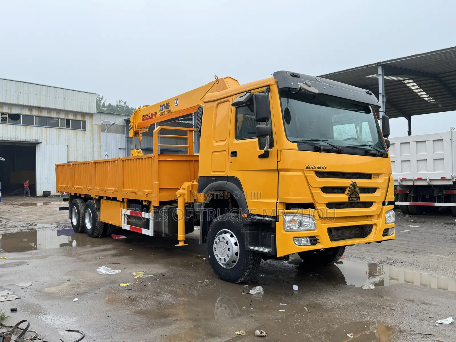 Ready for Order Yellow Howo 6x4 Truck With Crane