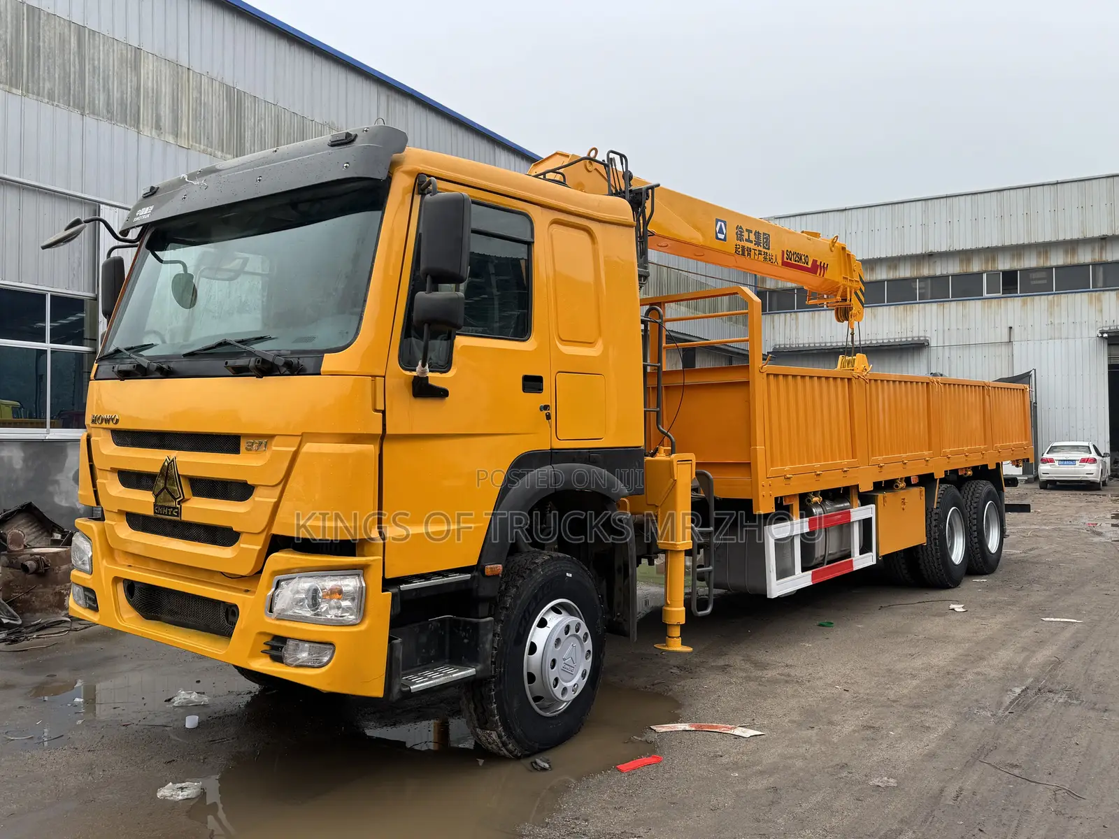 Ready for Order Yellow Howo 6x4 Truck With Crane
