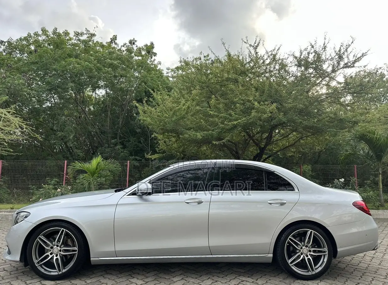 Mercedes-Benz C200 2017 White