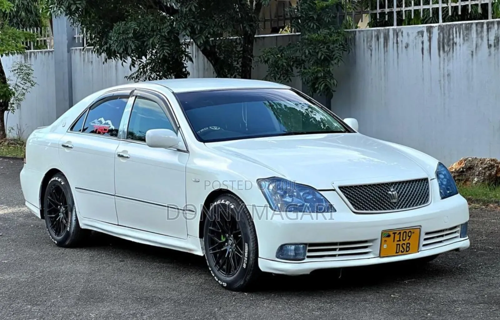 Toyota Crown 2004 White