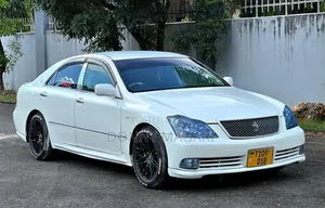 Toyota Crown 2004 White