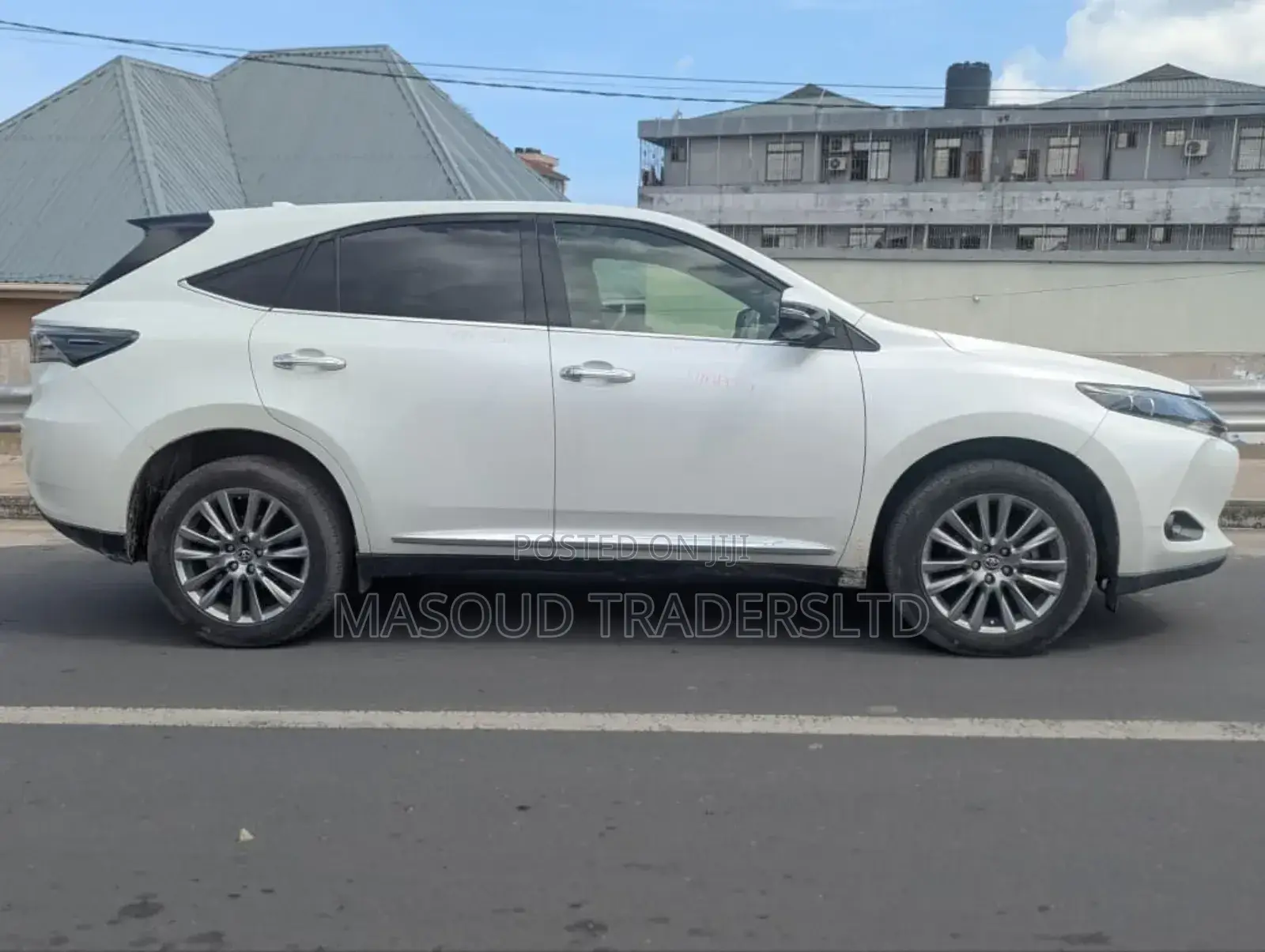 Toyota Harrier 2.5 Hybrid 4WD 2015 White
