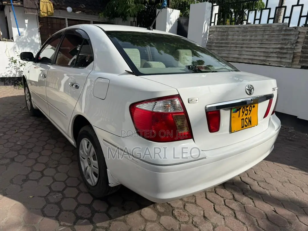 Toyota Premio 2005 White