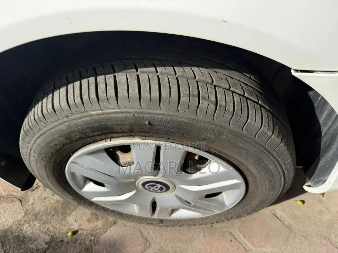 Toyota Premio 2005 White