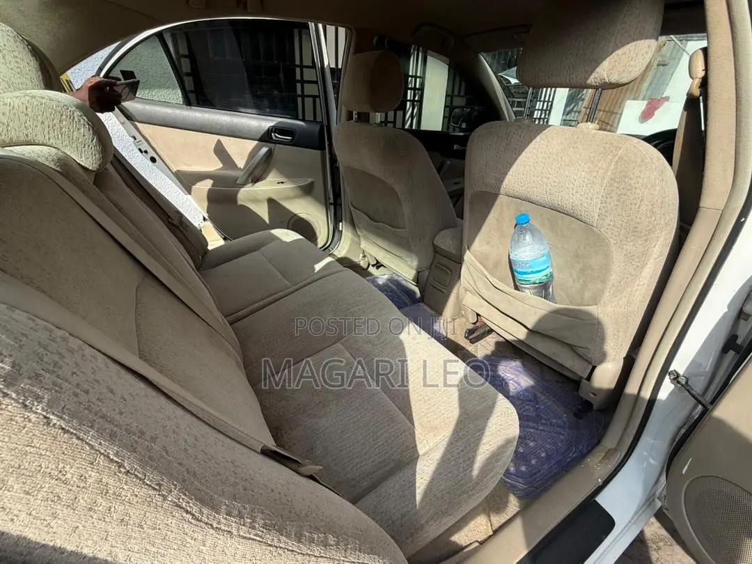 Toyota Premio 2005 White