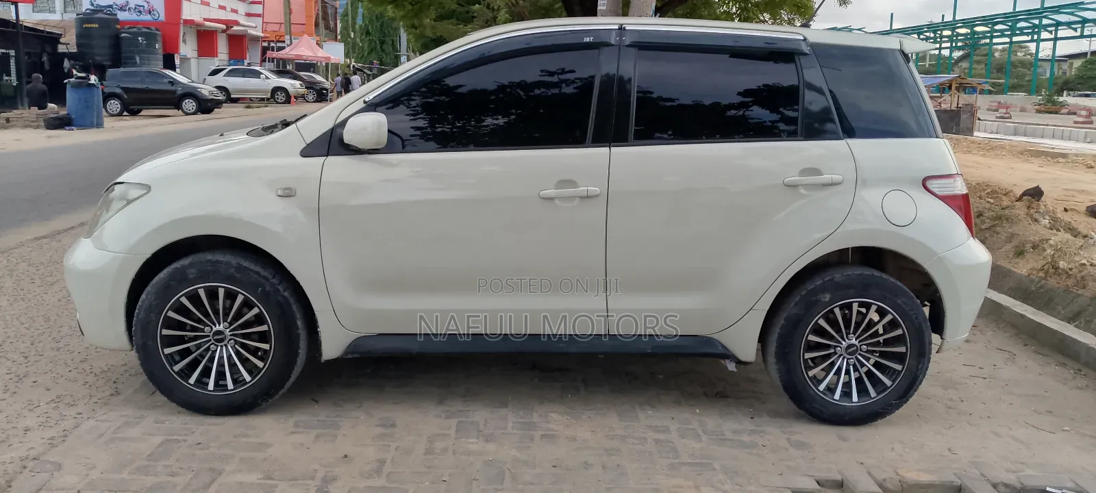 Toyota IST 2004 White