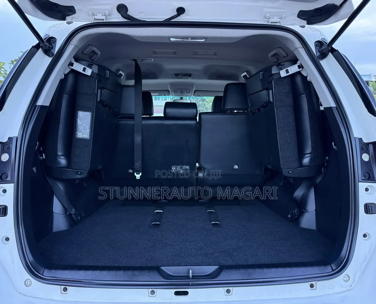 Toyota Fortuner 2022 White