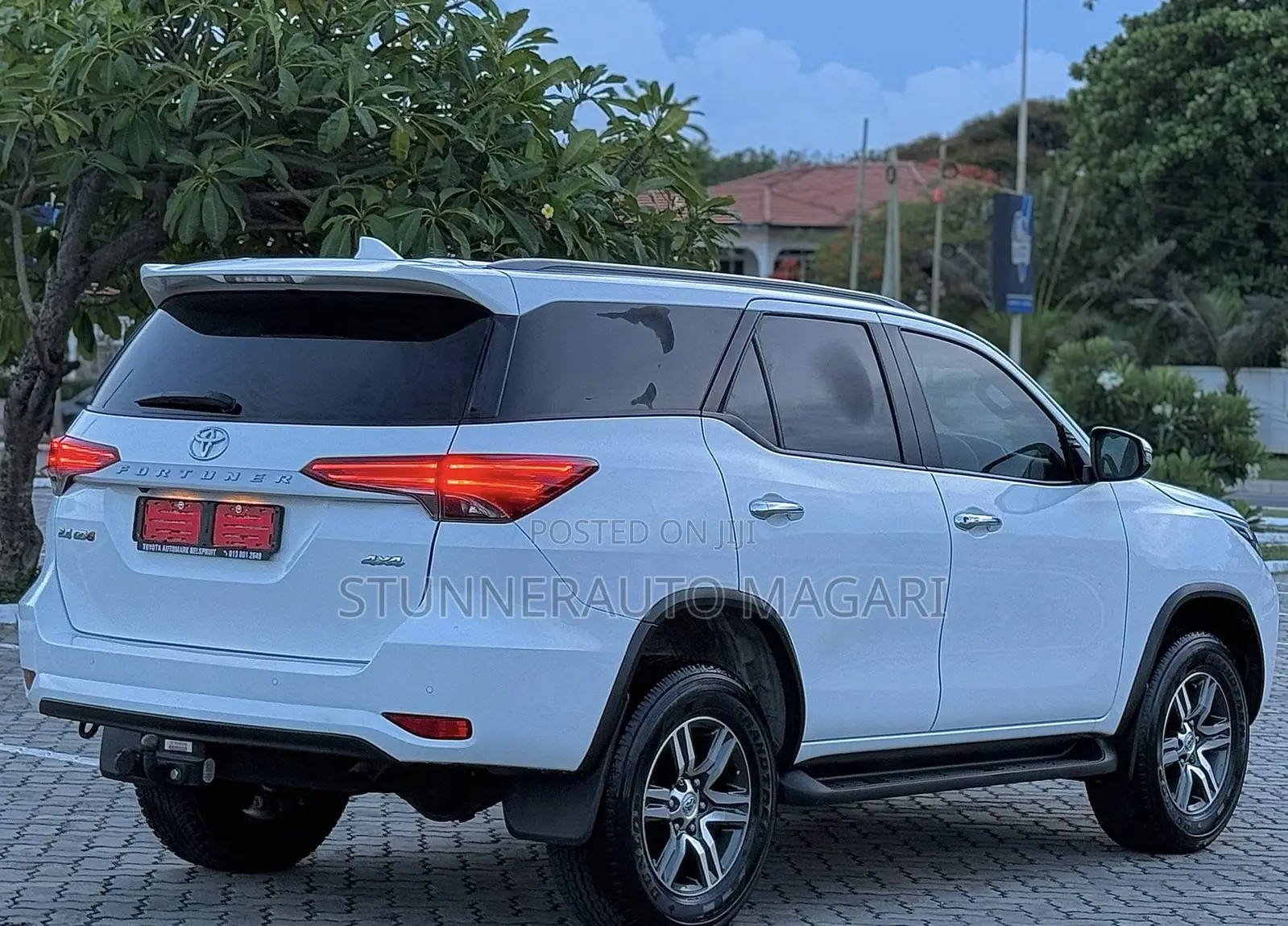 Toyota Fortuner 2022 White