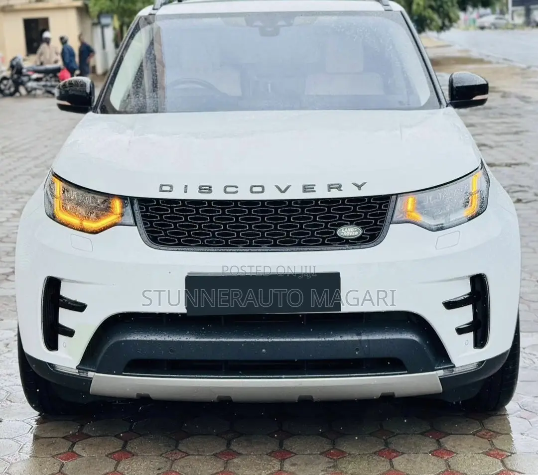 Land Rover Discovery 2018 White