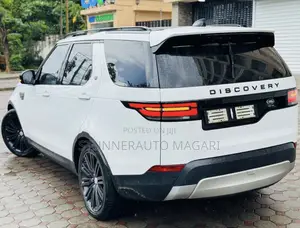 Land Rover Discovery 2018 White
