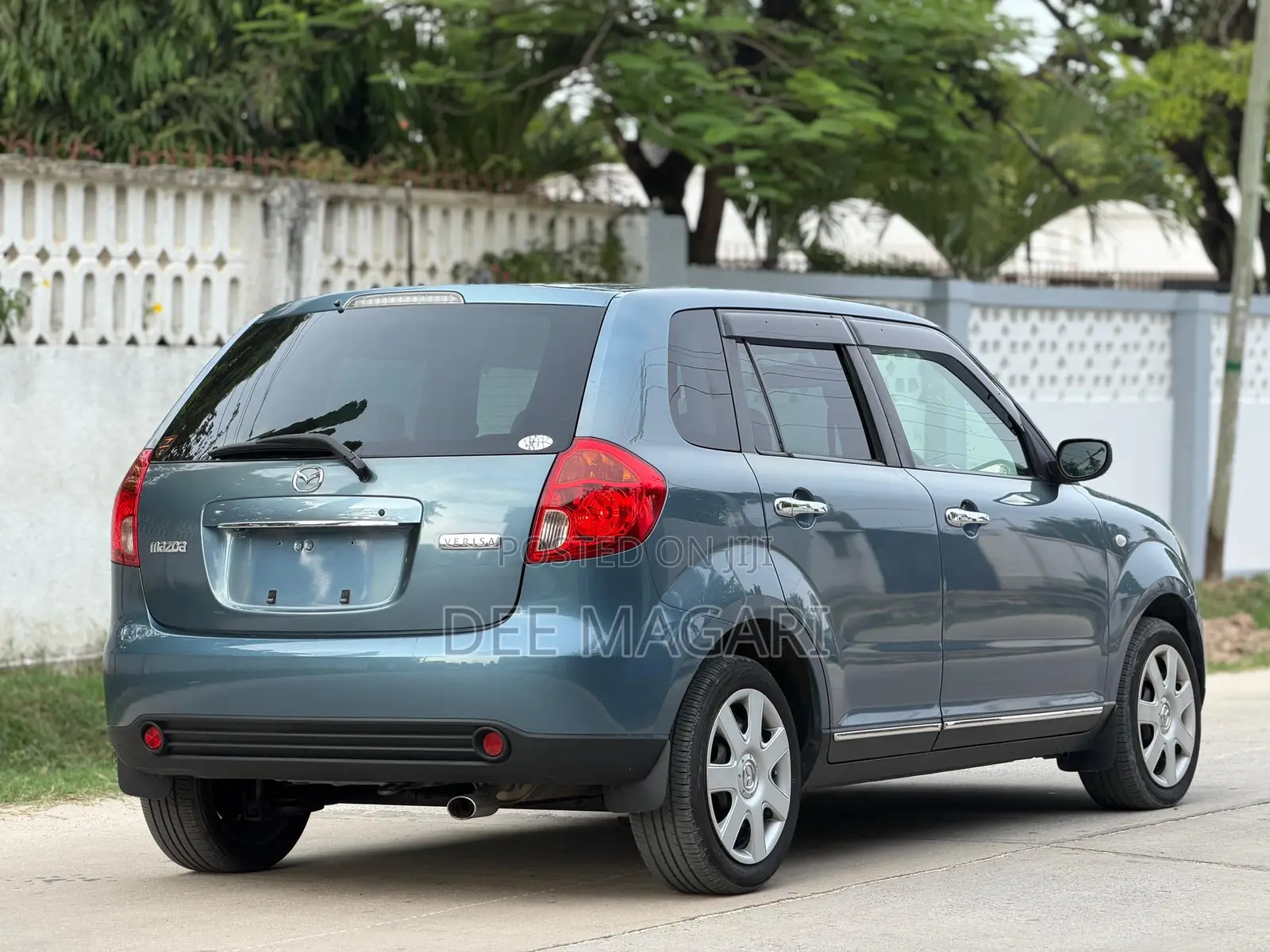 Mazda Verisa 2005 Blue