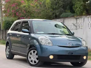 Mazda Verisa 2005 Blue