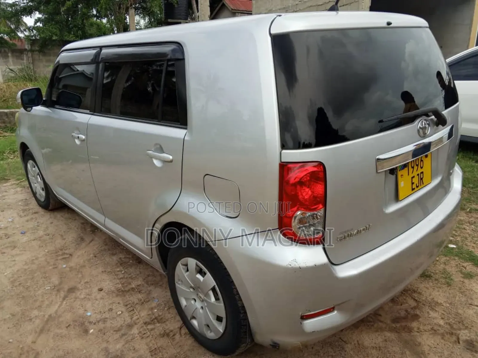 Toyota Corolla Rumion Hatchback 1.5 FWD 2010 Silver