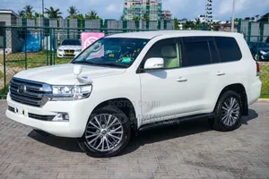 Toyota Land Cruiser 2016 White