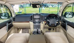 Toyota Land Cruiser 4.6 V8 AX 2016 White