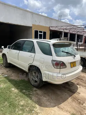 Toyota Harrier 2022 White