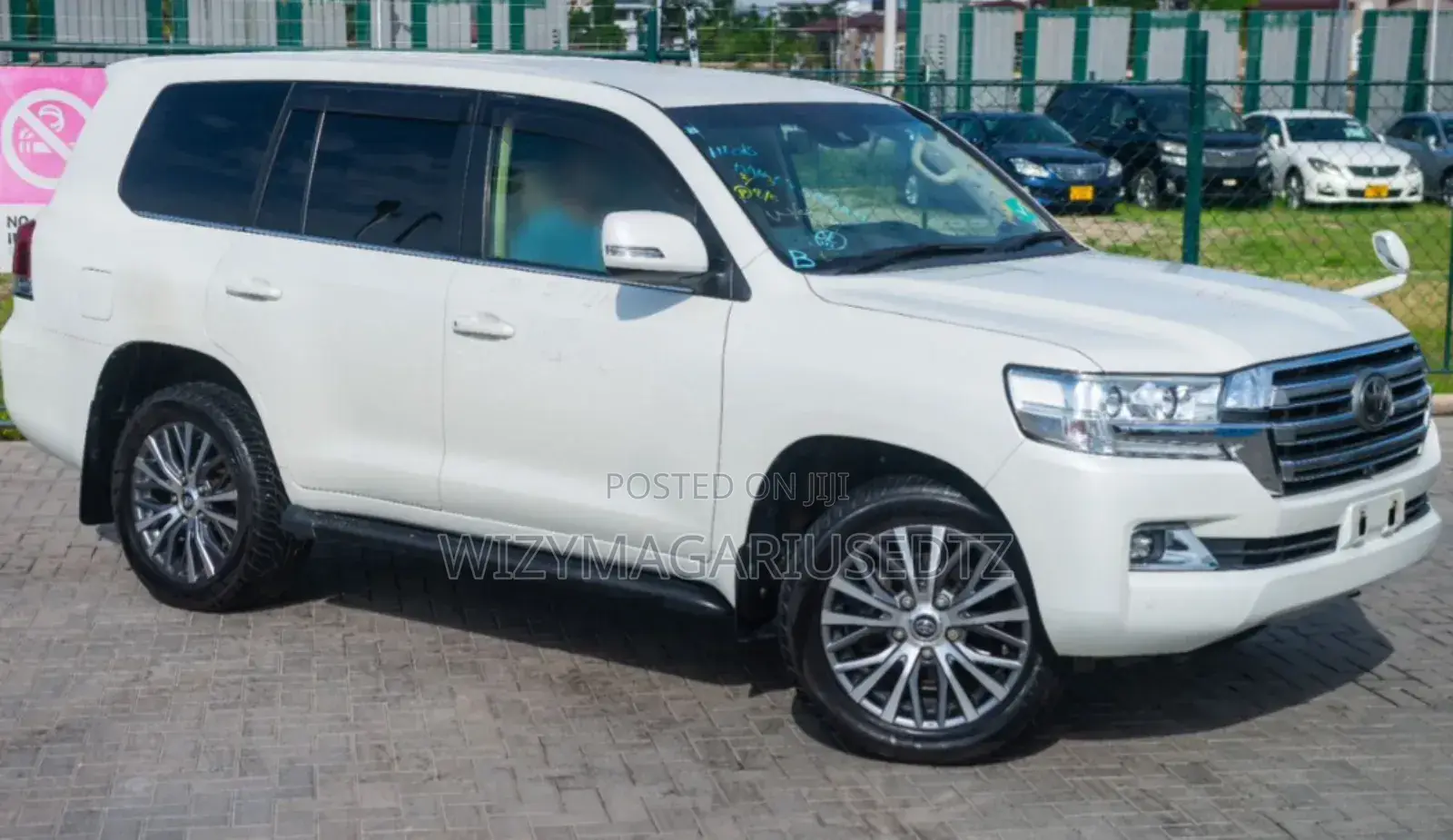 Toyota Land Cruiser 2016 White
