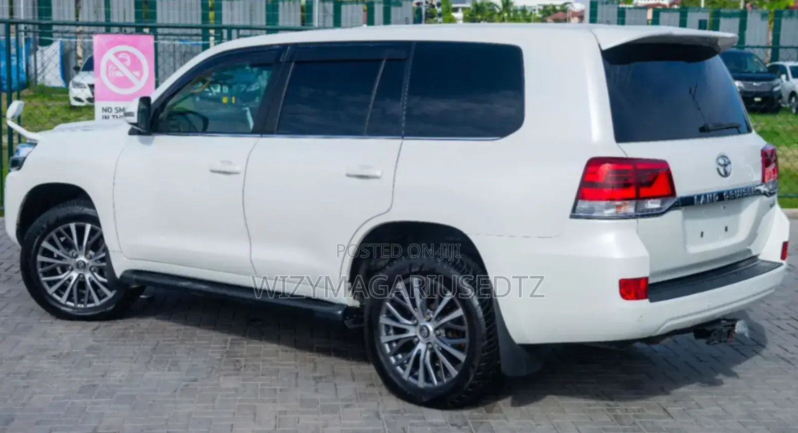 Toyota Land Cruiser 2016 White