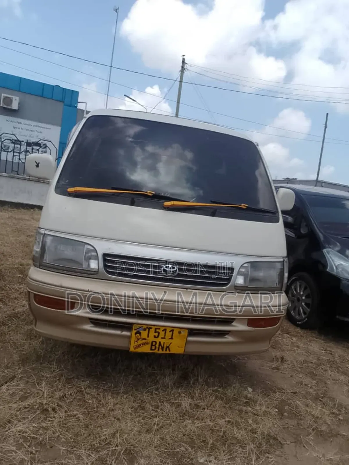 Toyota HiAce 2006 White