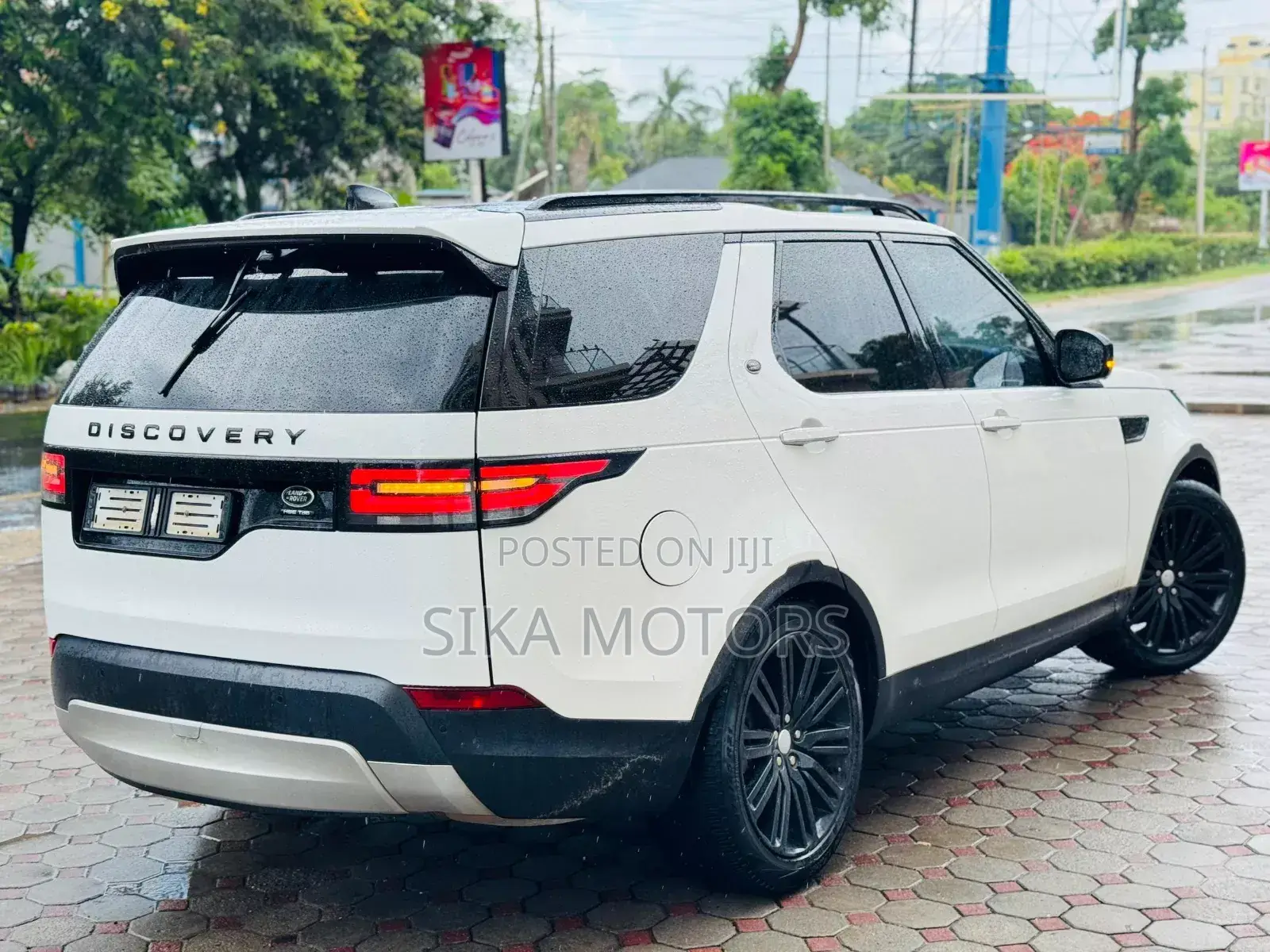 Land Rover Discovery HSE 4x4 2018 White
