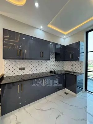 Kitchen Cabinets Installation Gray Color