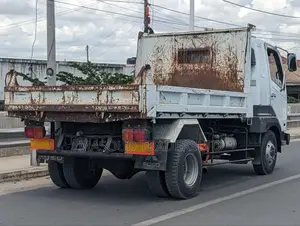 Mitsubishi Fuso Dumple Truck