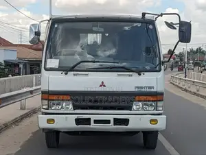 Mitsubishi Fuso Dumple Truck