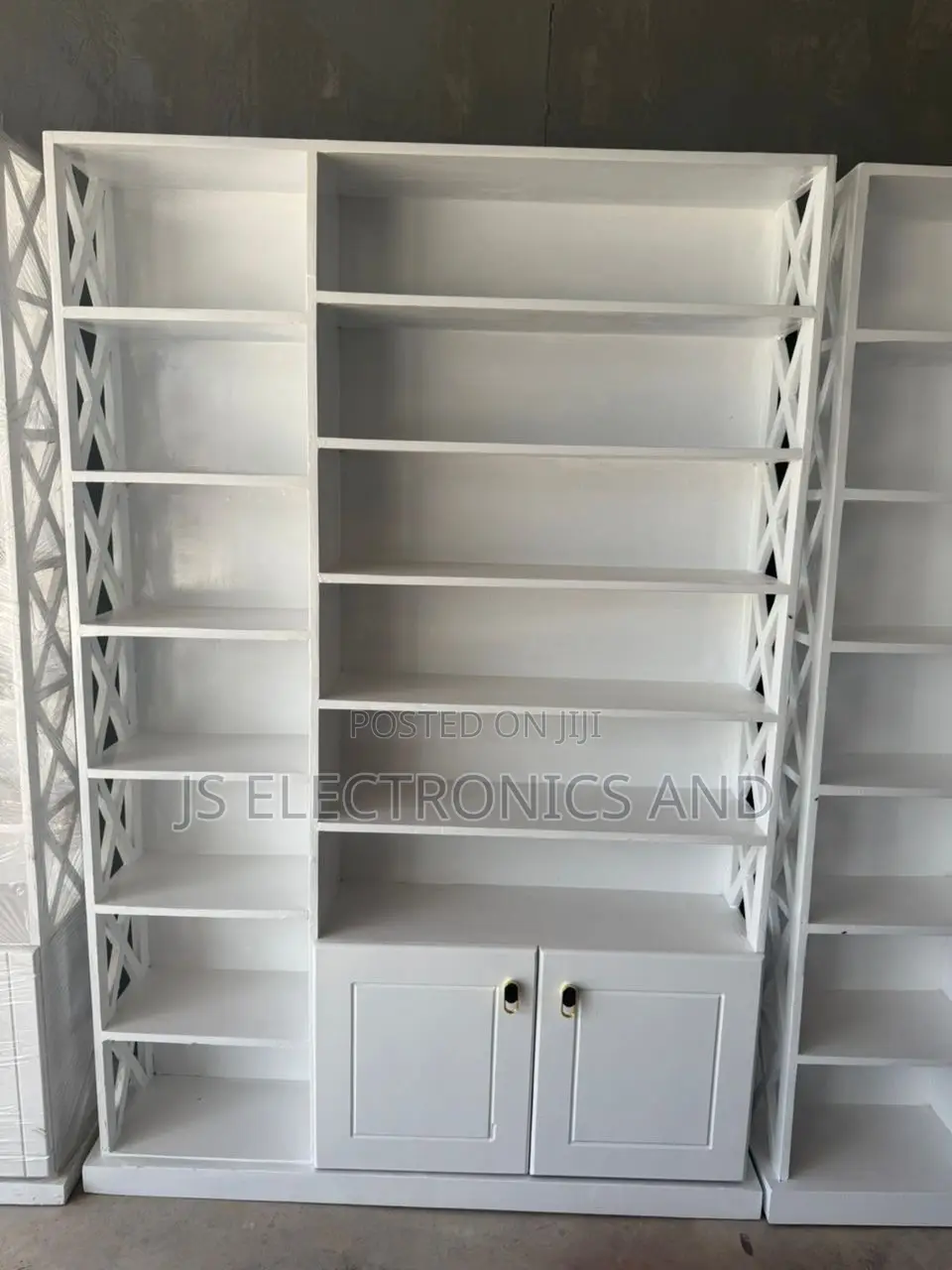 Shoe Rack Kubwa Ya Kisasa Imara Unaweka Viatu,Mikoba Na Nguo.