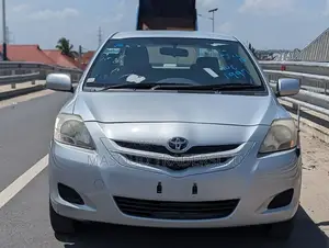 Toyota Belta 2006 Silver