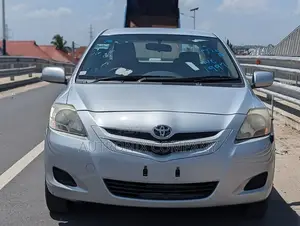 Toyota Belta 2006 Silver
