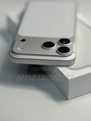 New Apple iPhone 17 Pro Max 256 GB Silver