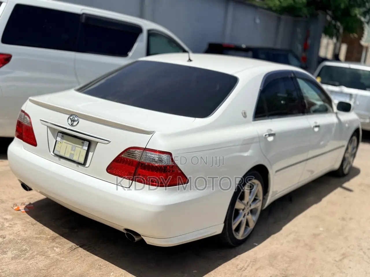 Toyota Crown Royale 2005 White