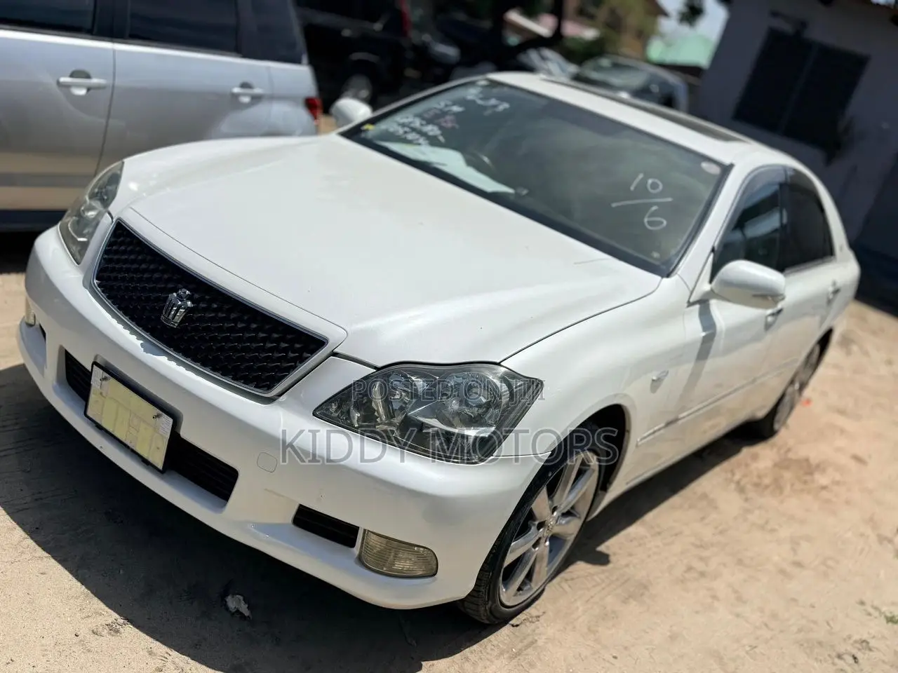 Toyota Crown Royale 2005 White