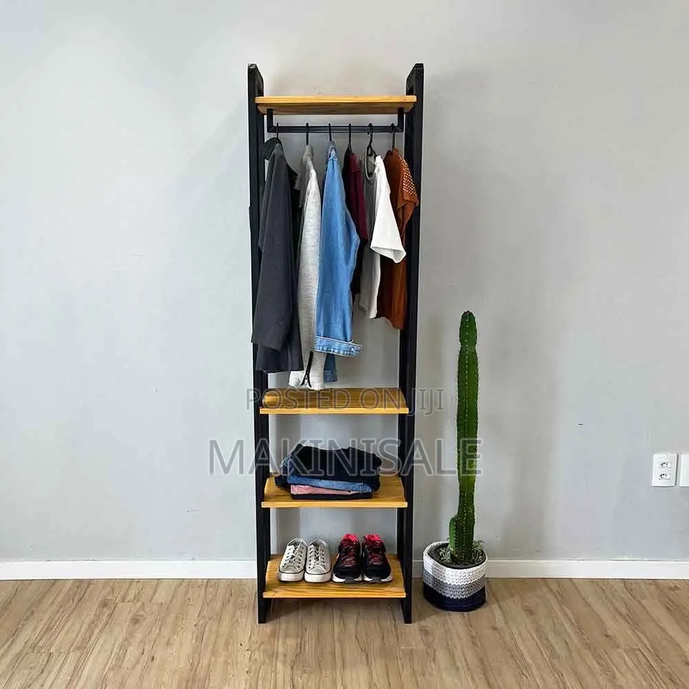 Shelf Zuri Sana La Nguo