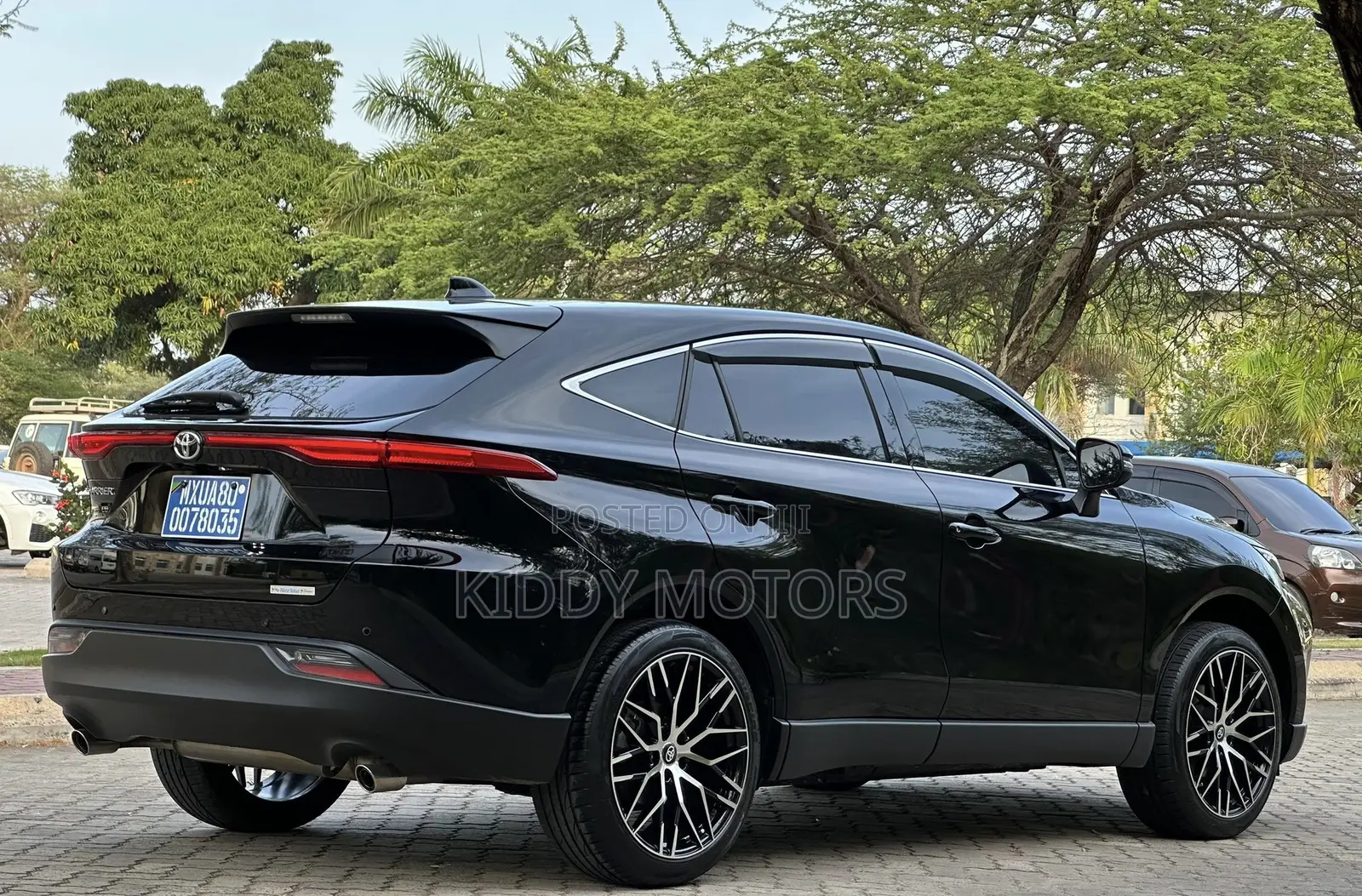 Toyota Harrier 2022 Black