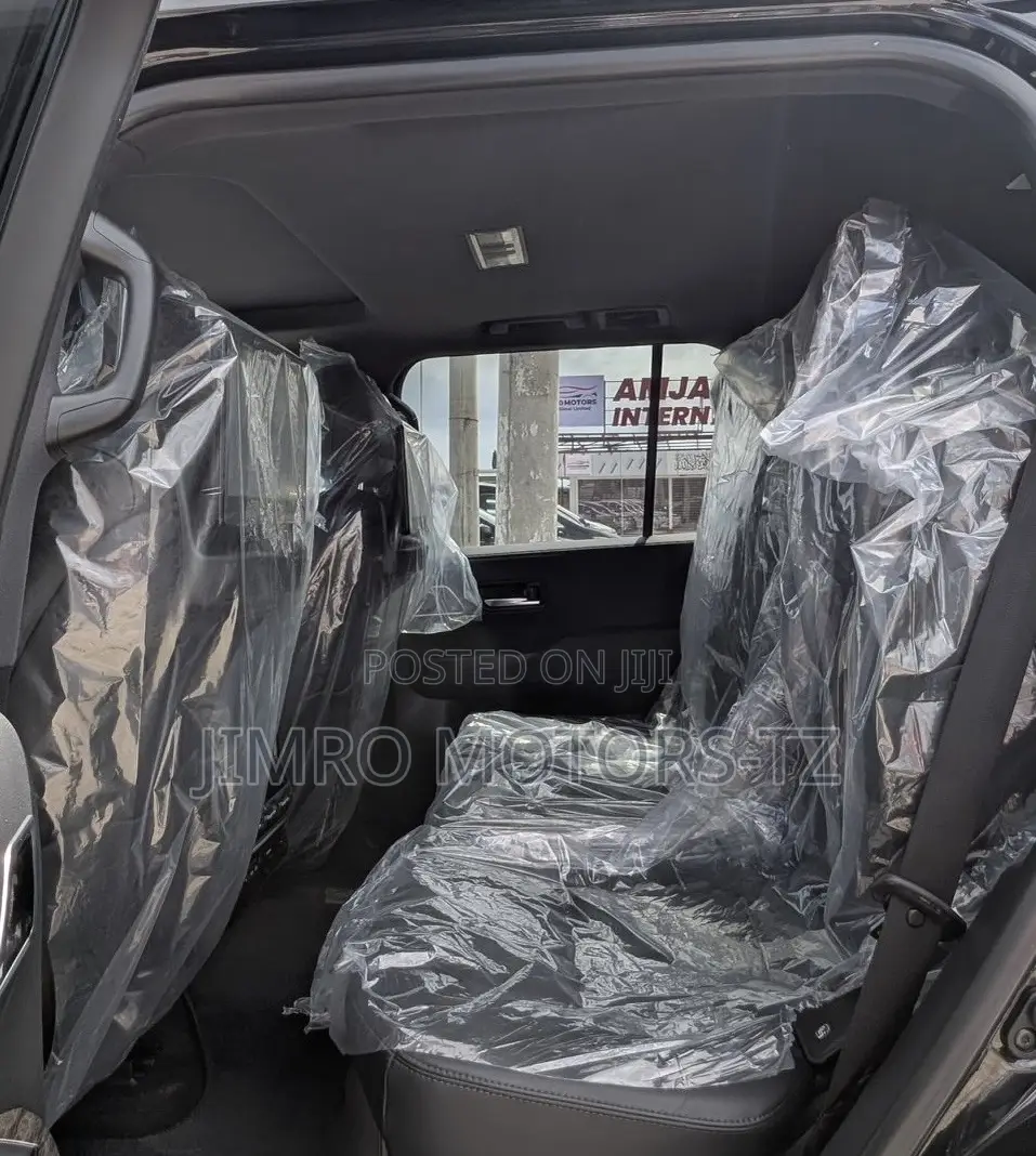 Toyota Land Cruiser 2024 Black