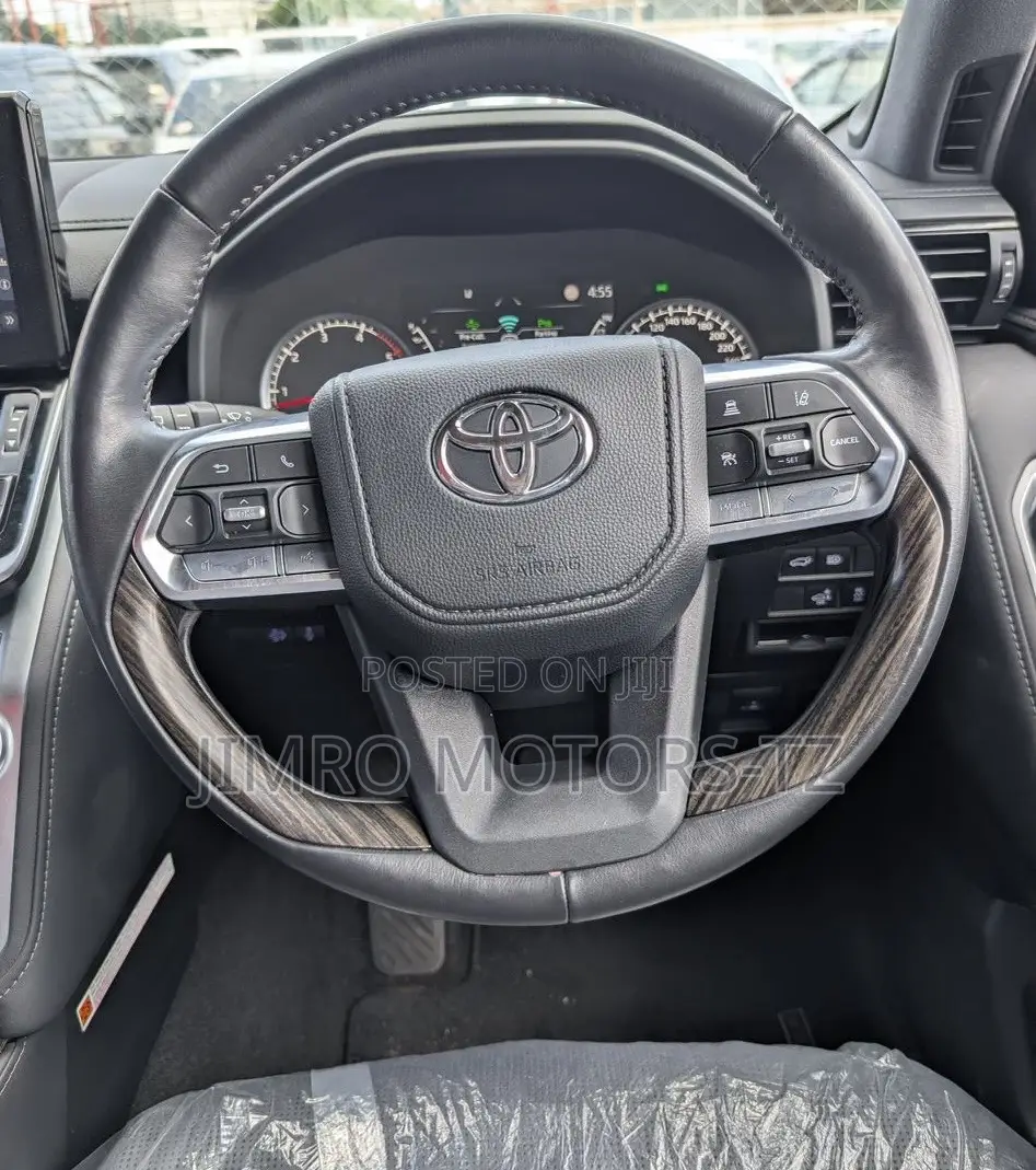 Toyota Land Cruiser 2024 Black